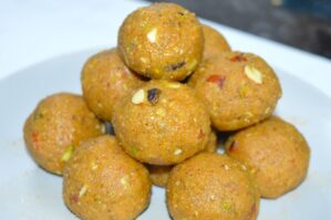 Moong Dal Laddu