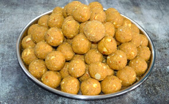 Methi Gond Laddu