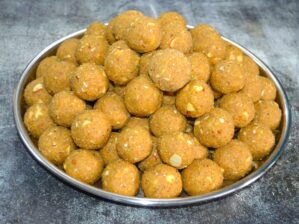 Methi Gond Laddu